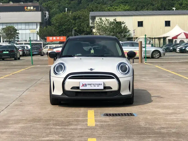 MINI Hatch — Фото автомобиля 2