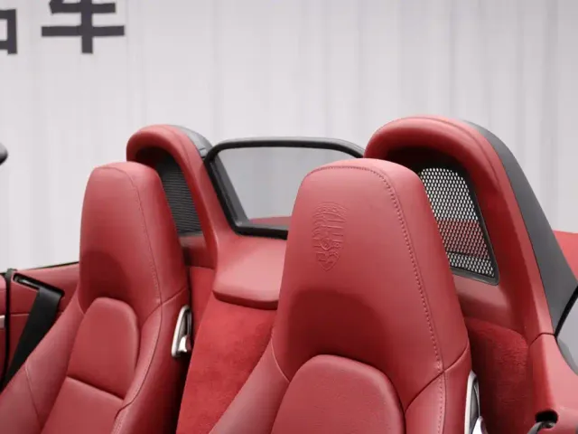 Porsche 718 — Фото автомобиля 24