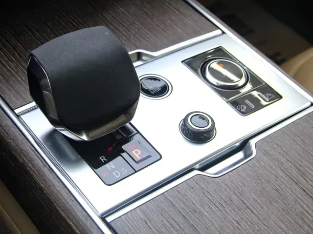 Land Rover Range Rover — Фото автомобиля 14