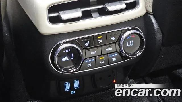Genesis GV70 2.5T Бензин AWD — Фото автомобиля 6