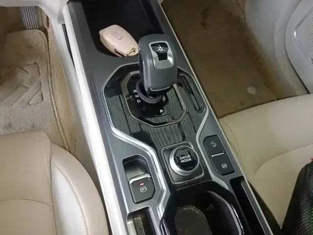 Geely ICON — Фото автомобиля 13