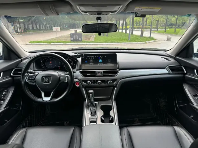 Honda Accord — Фото автомобиля 7