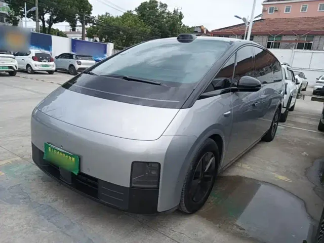 Фотография автомобиля — Li Auto MEGA
