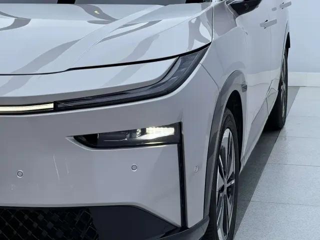 Toyota BoZhi 3X — Фото автомобиля 3