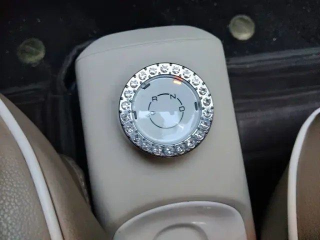 Wuling Hongguang Mini EV — Фото автомобиля 10