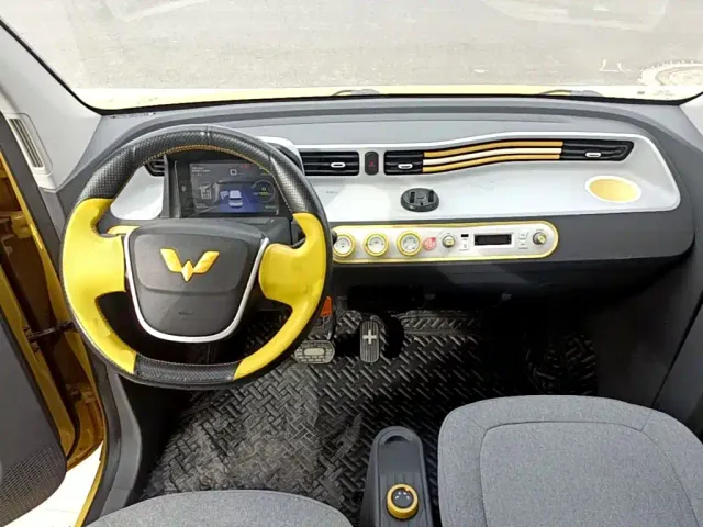 Wuling Hongguang Mini EV — Фото автомобиля 9