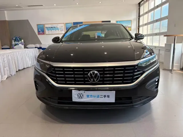 Volkswagen Passat — Фото автомобиля 2