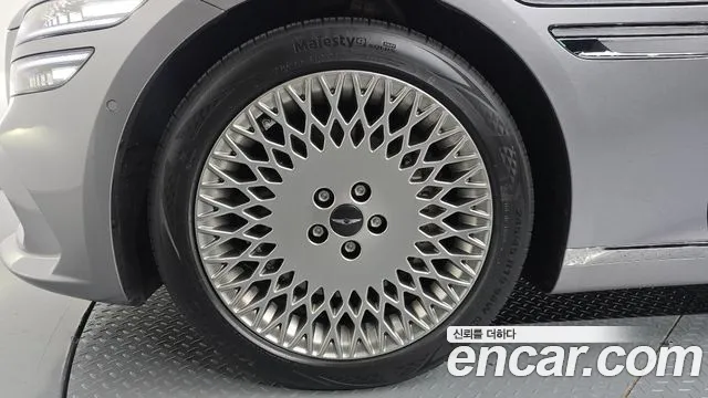 Genesis G80 RG3 — Фото автомобиля 4