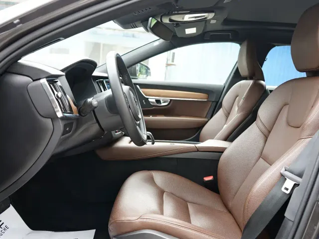 Volvo S90 — Фото автомобиля 2
