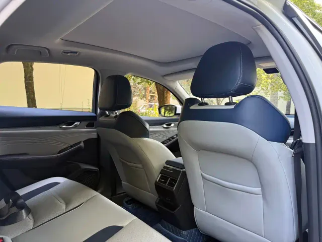 Geely Xingrui — Фото автомобиля 21
