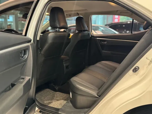 Toyota Corolla Twin Engine E+ — Фото автомобиля 10