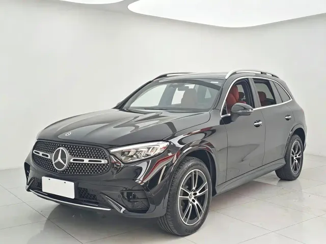 Фотография автомобиля — Mercedes-Benz GLC-Class