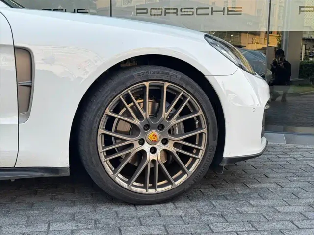 Porsche Panamera — Фото автомобиля 8