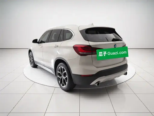 BMW X1 — Фото автомобиля 4