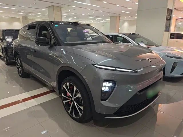 Nio ES8 — Фото автомобиля 3