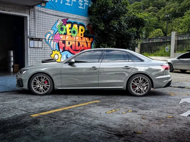 Audi S4 — Фото автомобиля 3