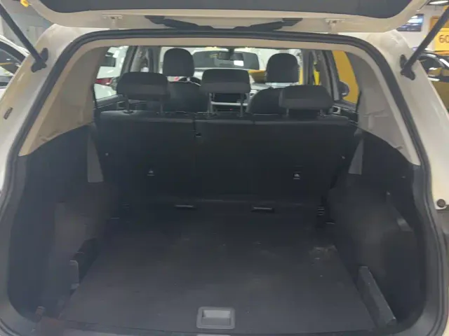 Volkswagen Tiguan L — Фото автомобиля 15