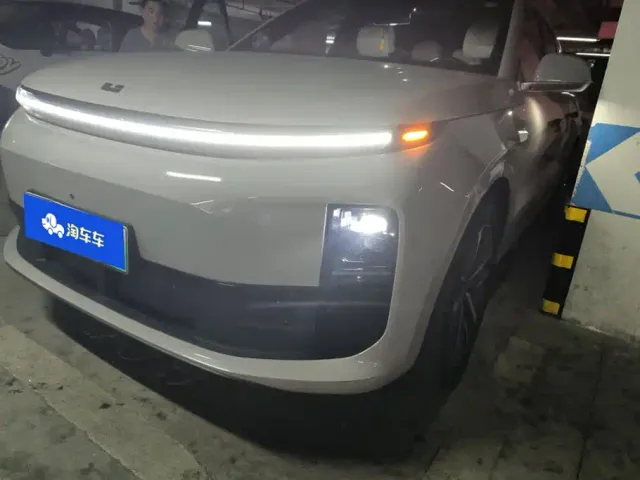Фотография автомобиля — Li Auto L6