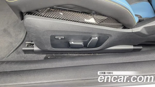 BMW M4 — Фото автомобиля 28