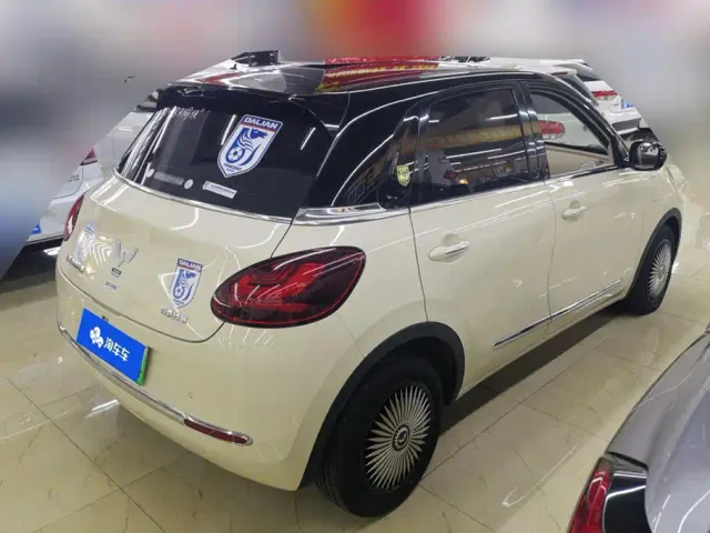 Wuling Bingo — Фото автомобиля 3