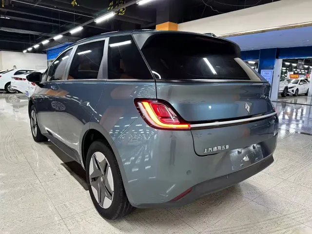 Baojun Cloud — Фото автомобиля 7