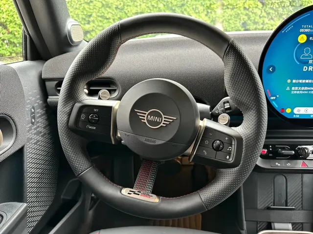 MINI Hatch — Фото автомобиля 18