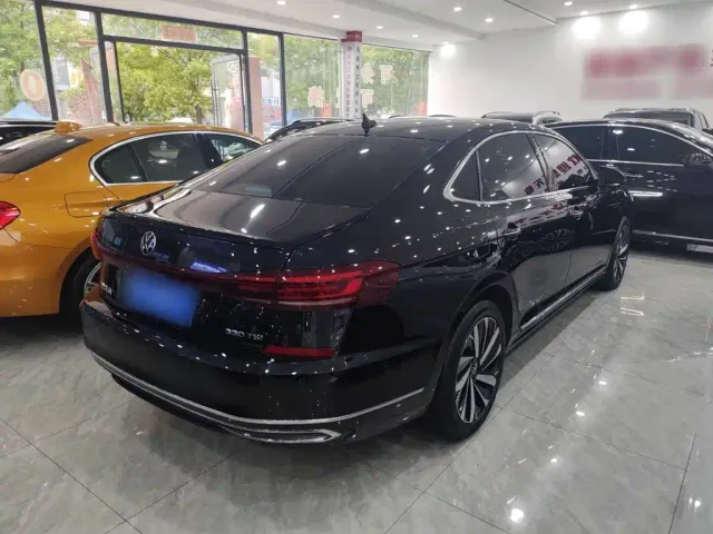 Volkswagen Passat — Фото автомобиля 6