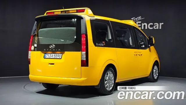 Hyundai Staria — Фото автомобиля 2