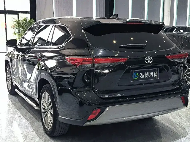 Toyota Highlander — Фото автомобиля 13