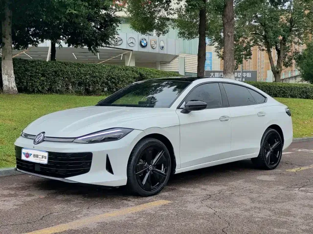 Фотография автомобиля — Volkswagen Lamando