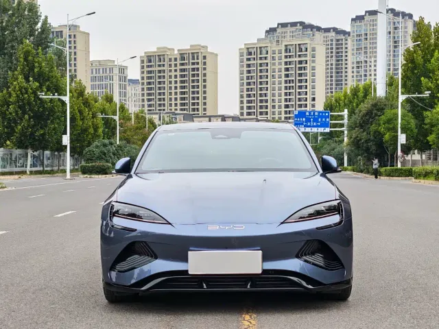 BYD Seal — Фото автомобиля 2