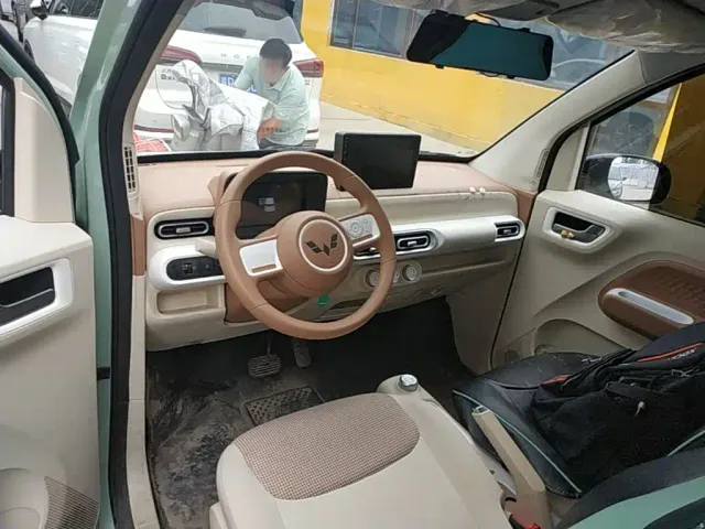 Wuling Hongguang Mini EV — Фото автомобиля 9