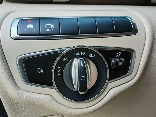 Mercedes-Benz V-Class — Фото автомобиля 17