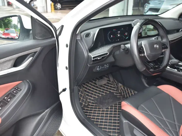 Changan Eado — Фото автомобиля 6
