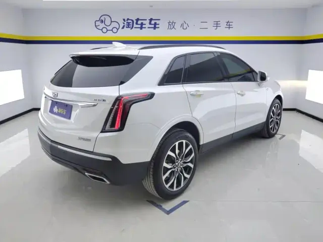 Cadillac XT5 — Фото автомобиля 3