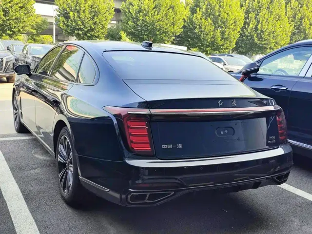 Hongqi H9 — Фото автомобиля 4