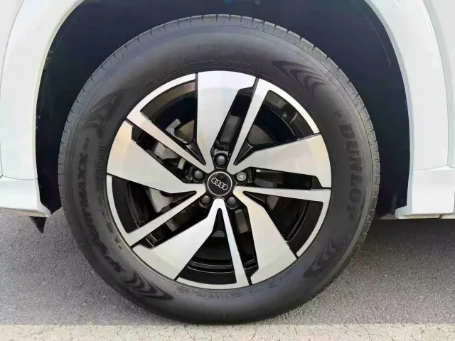 Audi Q6 — Фото автомобиля 16