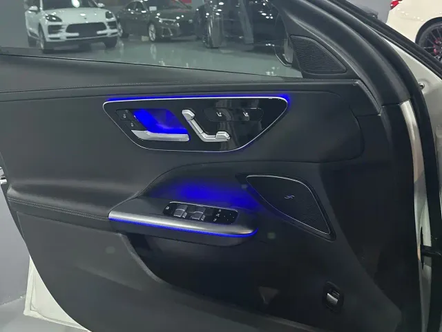 Mercedes-Benz C-Class — Фото автомобиля 8