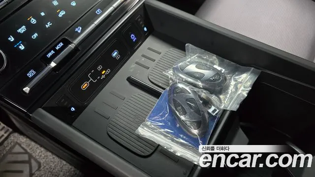 Hyundai Santa Fe — Фото автомобиля 18