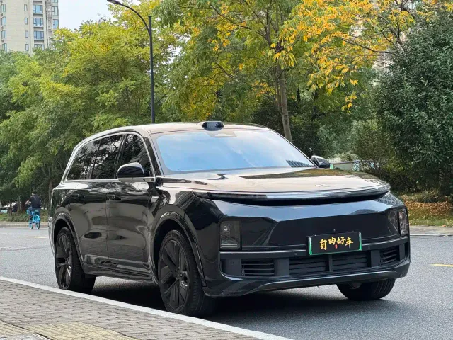 Li Auto L9 — Фото автомобиля 3