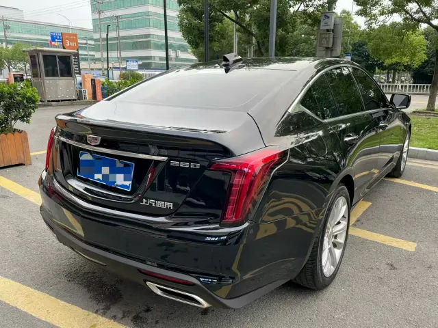 Cadillac CT5 — Фото автомобиля 3