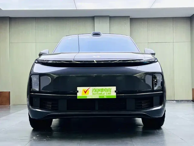 Li Auto L9 — Фото автомобиля 2