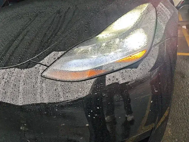 Tesla Model Y — Фото автомобиля 23
