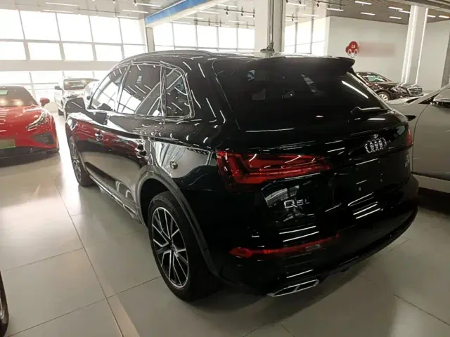 Audi Q5L — Фото автомобиля 4