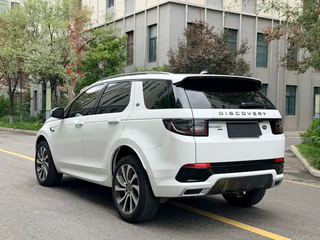 Land Rover Discovery Sport — Фото автомобиля 9