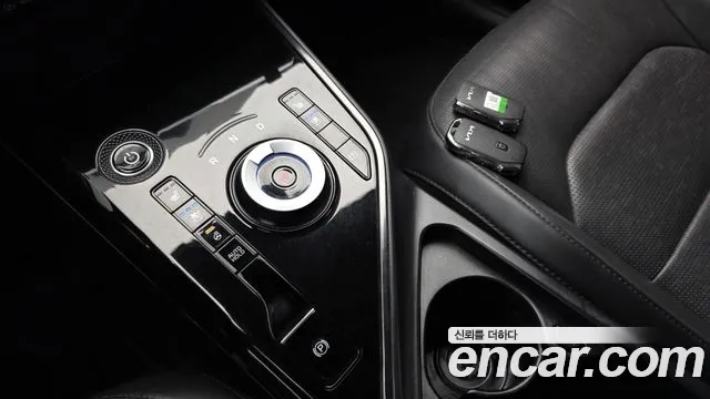 Kia Niro New — Фото автомобиля 12