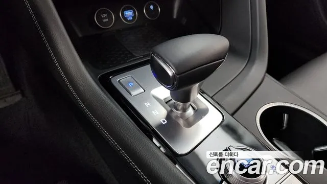 Genesis G70 Новый G70 Бензин 2.5T 4WD — Фото автомобиля 9