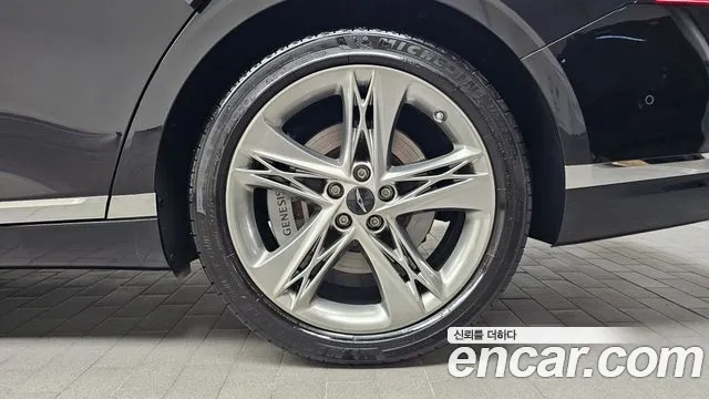 Genesis G90 Бензин 3.5 турбо AWD — Фото автомобиля 19