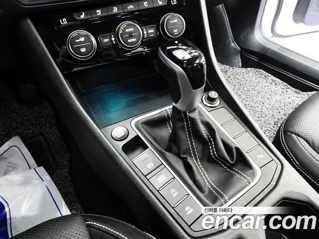 Volkswagen Jetta — Фото автомобиля 16
