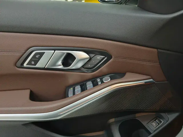 BMW 3 Series — Фото автомобиля 5